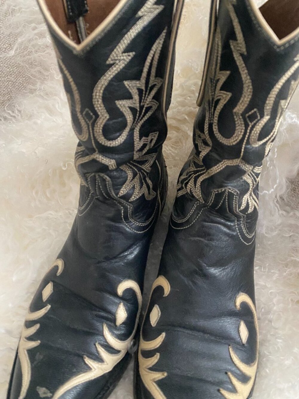 Old Gringo | Black & Cream Western Boots - Picture 4 of 10